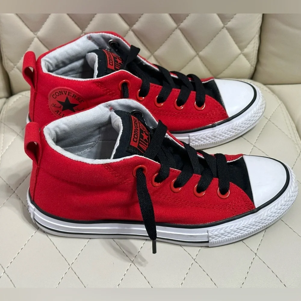 Converse Chuck Taylor All Star Street Mid Youth Kids shoes size 1 red